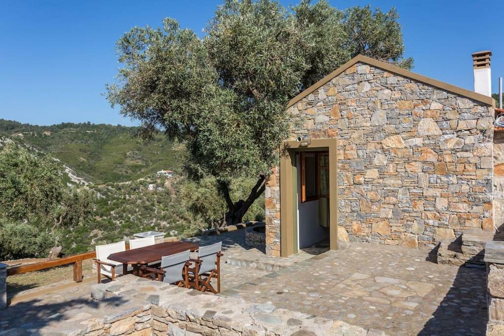 Alónnisos Casa Milos Stone Chalets מראה חיצוני תמונה